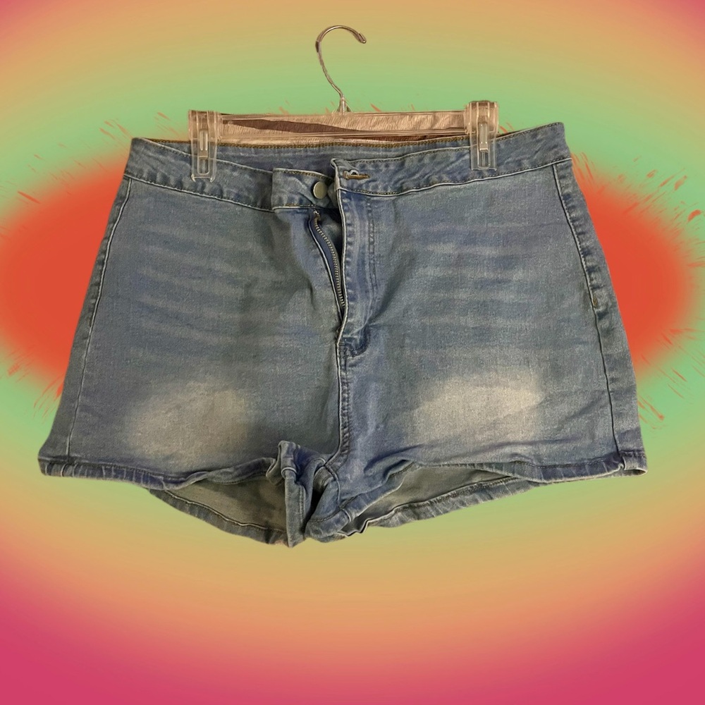 Blue Jean Light wash Denim shorts SIZE 16